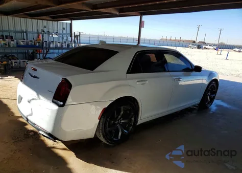 2021 Chrysler 300 Touring из США, поврежденный, VIN 2C3CCAAG4MH538230